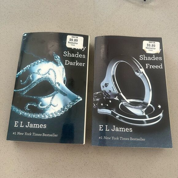 Set of 2: Fifty Shades Darker & Fifty Shades Freed Books EL James - Picture 2 of 3